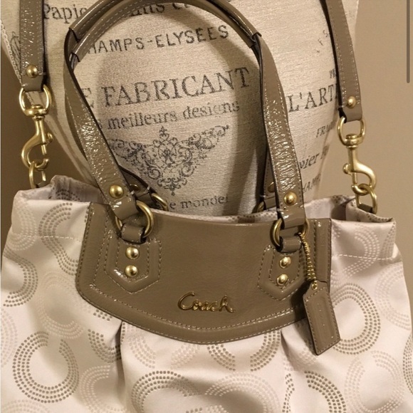 Coach two way crossbody Bag - Picture 2 of 6